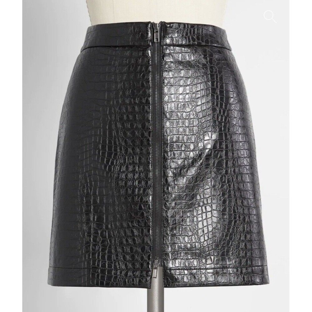 ModCloth Size 2 Crocodile Rock Mini Skirt Vegan Leather Biker Sexy NEW